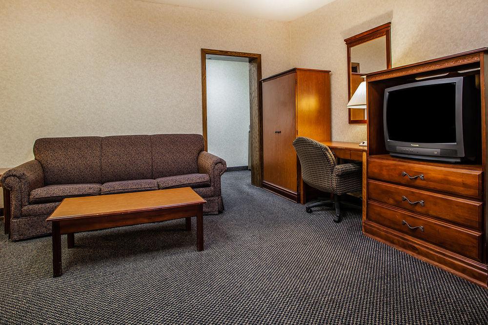 Knights Inn Монтгомеривилл Экстерьер фото
